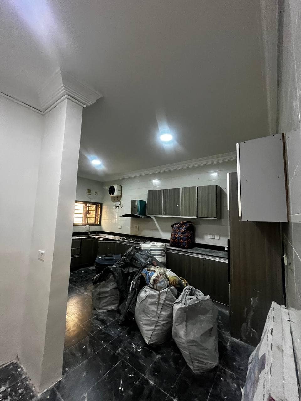 photo_6039499741269265403_y