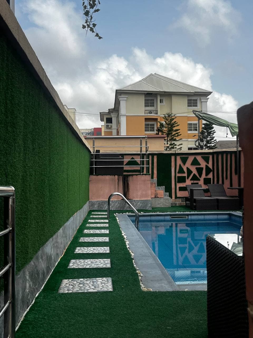 photo_6039499741269265410_y