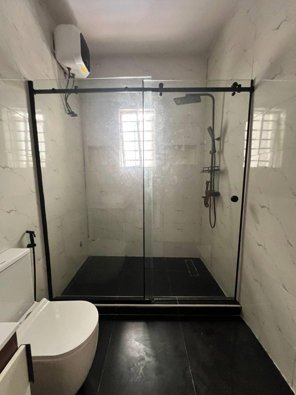 photo_6044223702783691698_y