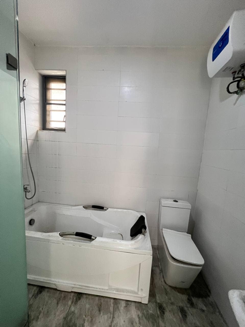 photo_6044223702783691714_y