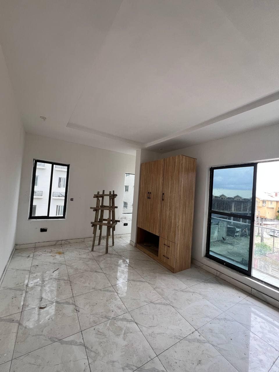 photo_6044223702783691732_y