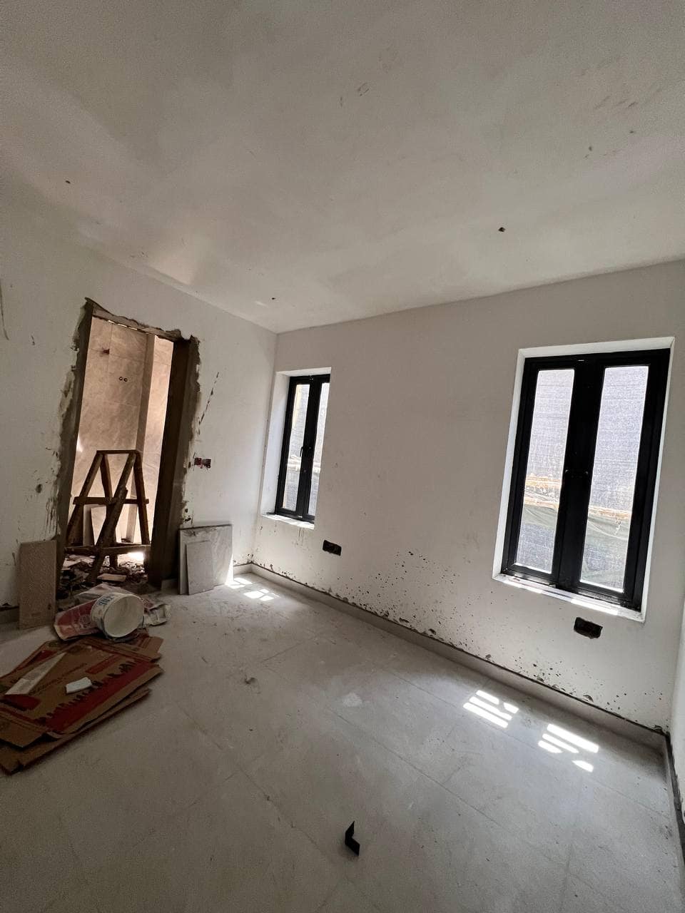 photo_6044223702783691743_y