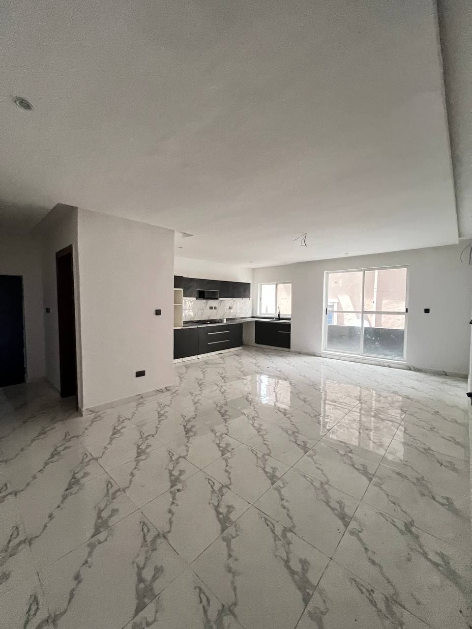 photo_6044223702783691768_y