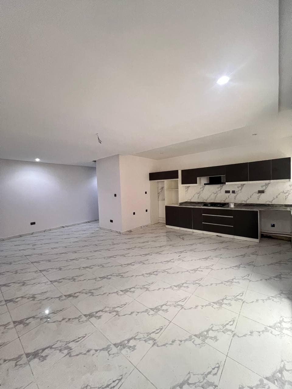 photo_6044223702783691772_y