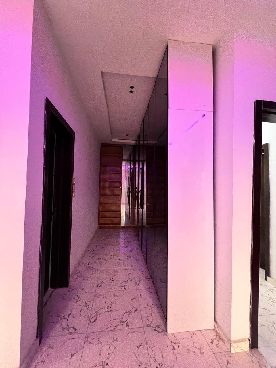 photo_5776125912817535788_y