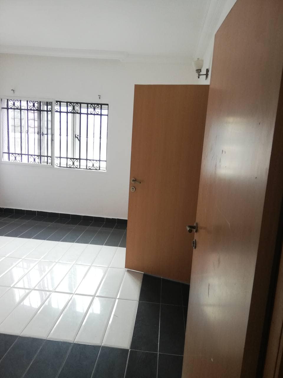 photo_5776125912817535811_y