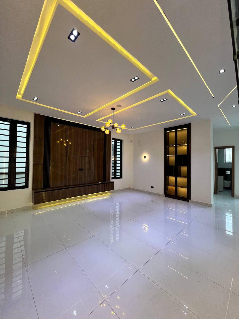 photo_5776125912817535826_y