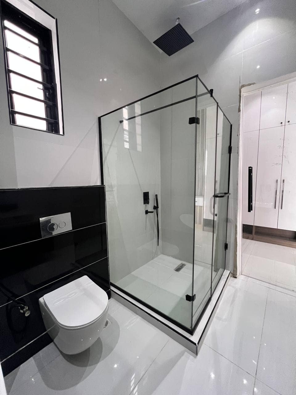 photo_5776125912817535827_y