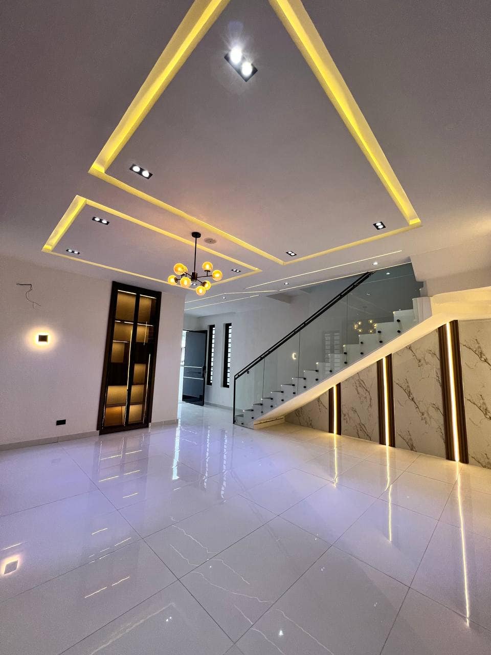 photo_5776125912817535829_y