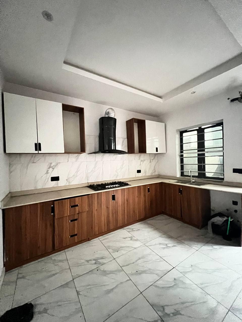 photo_5776125912817535859_y