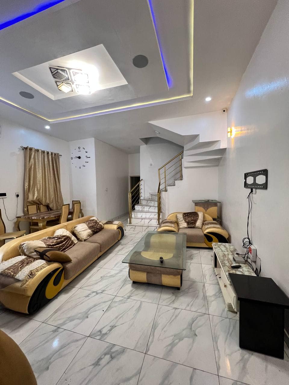 photo_5776125912817535868_y