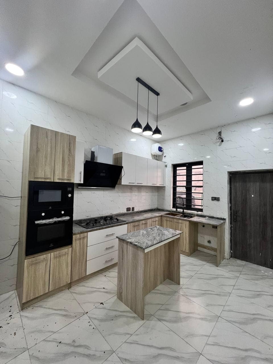 photo_5776125912817535883_y