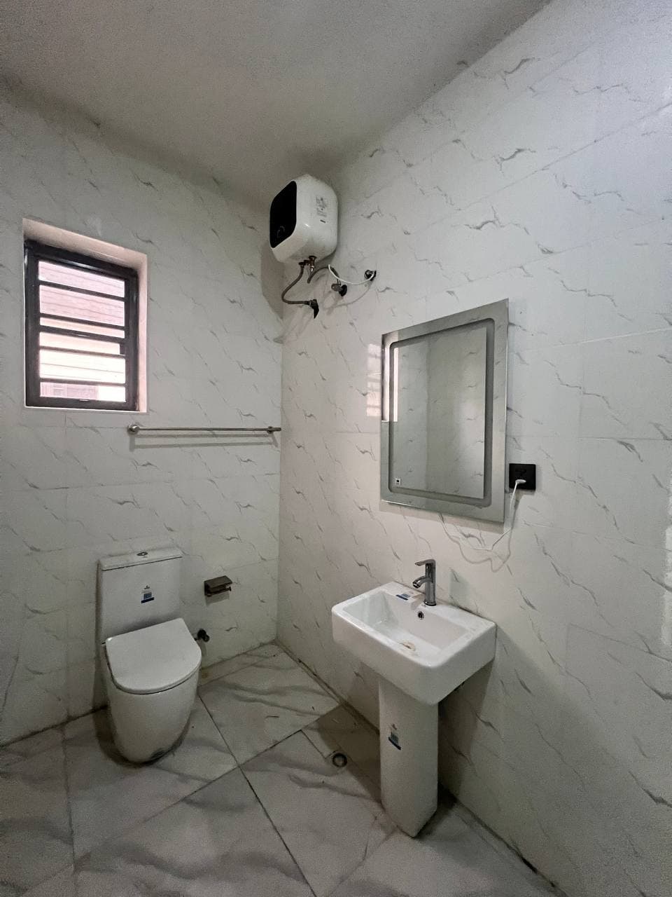 photo_5776125912817535889_y