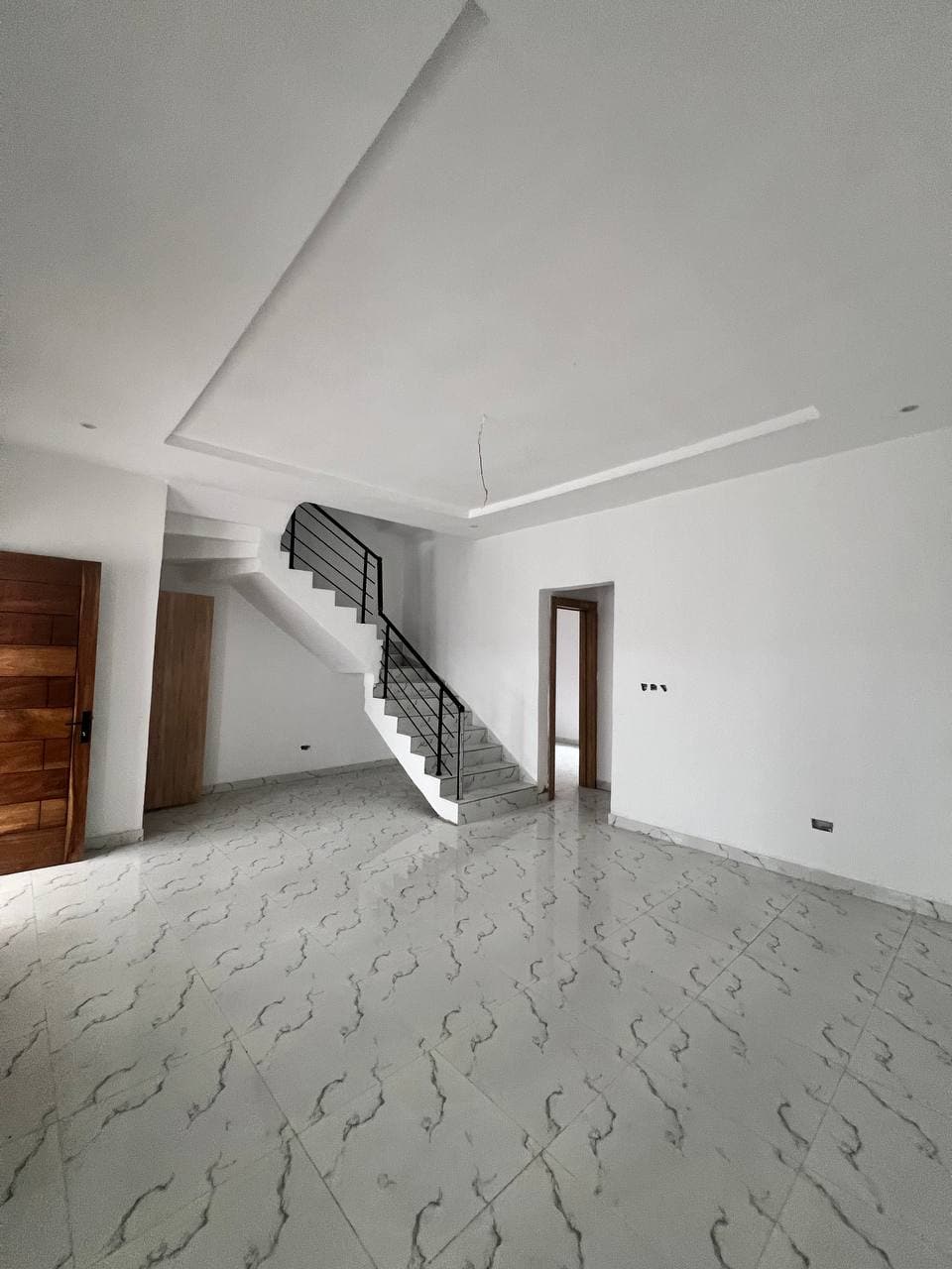 photo_5776125912817535897_y