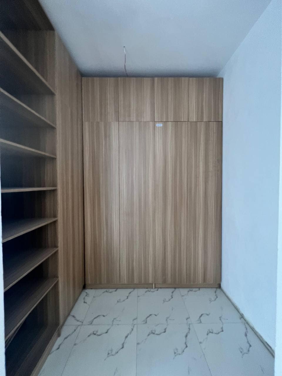 photo_5776125912817535902_y