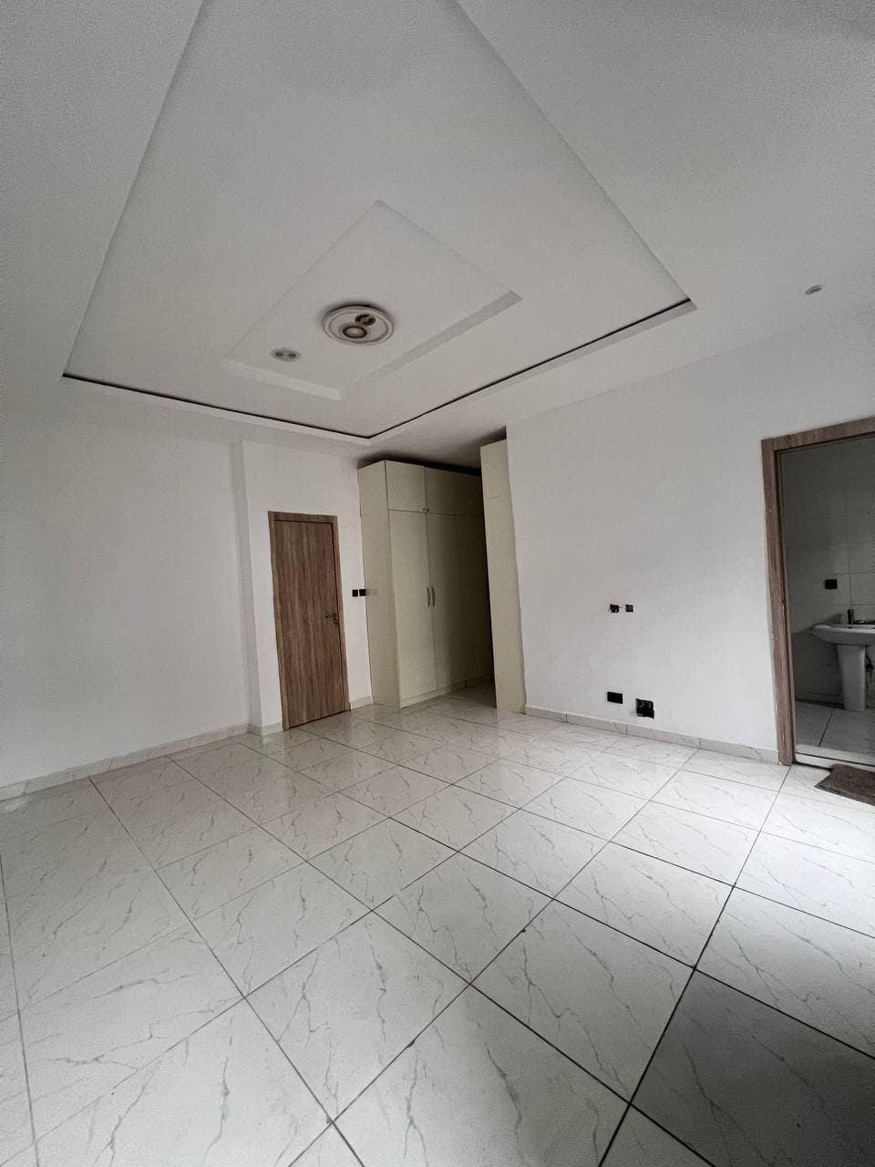 photo_5776125912817535907_y