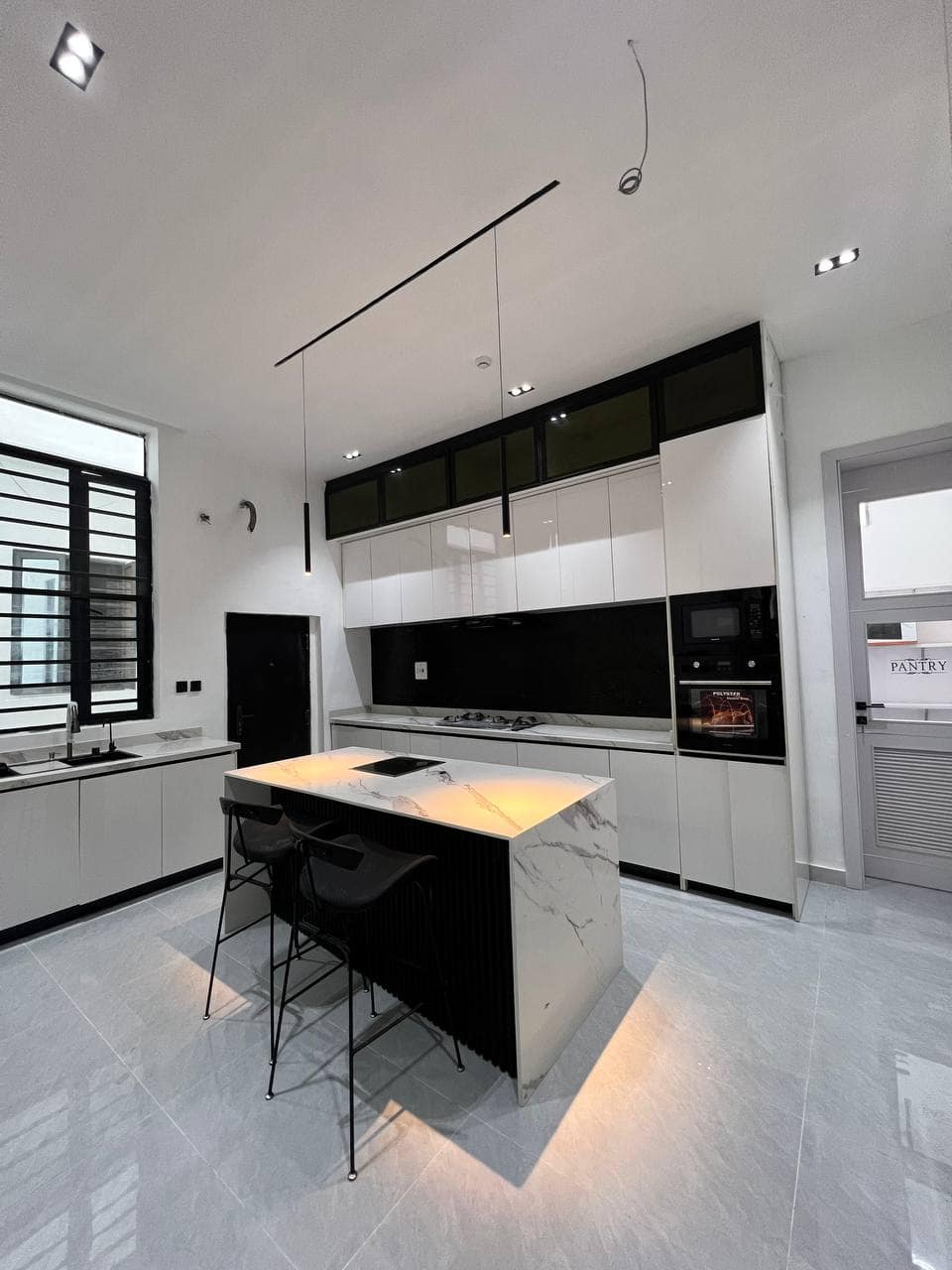 photo_5776125912817535943_y