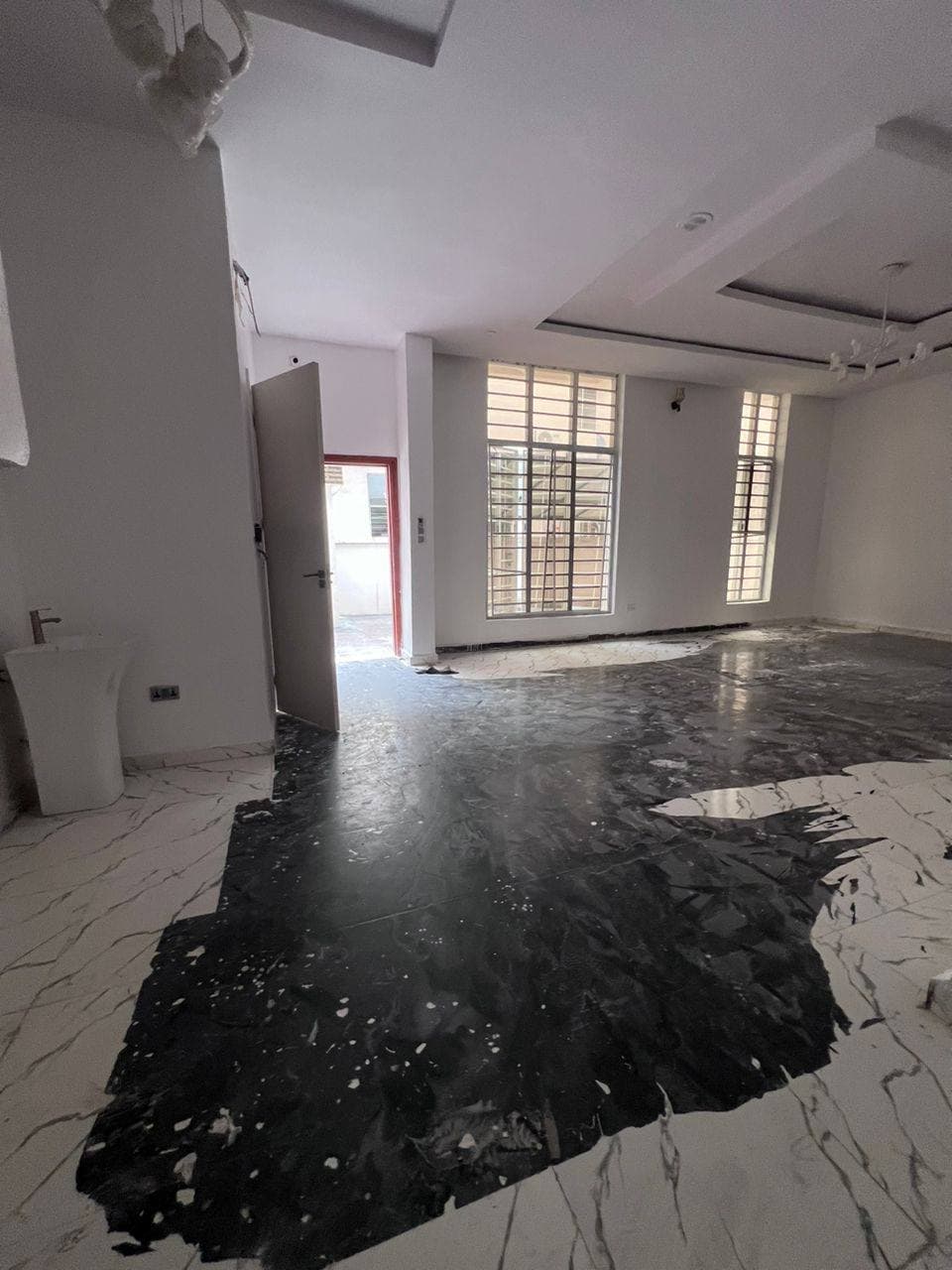 photo_5785336504543546196_y