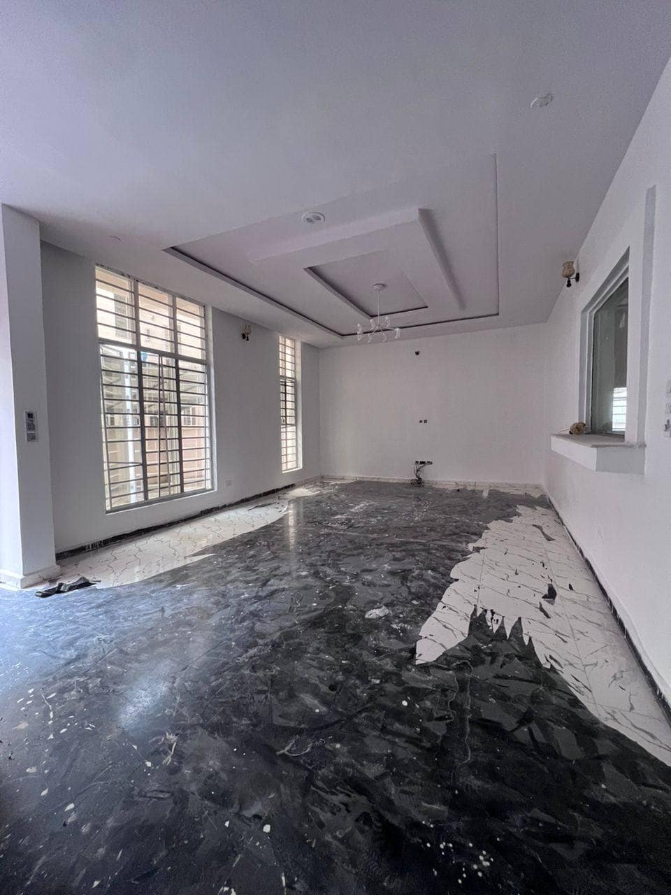 photo_5785336504543546201_y