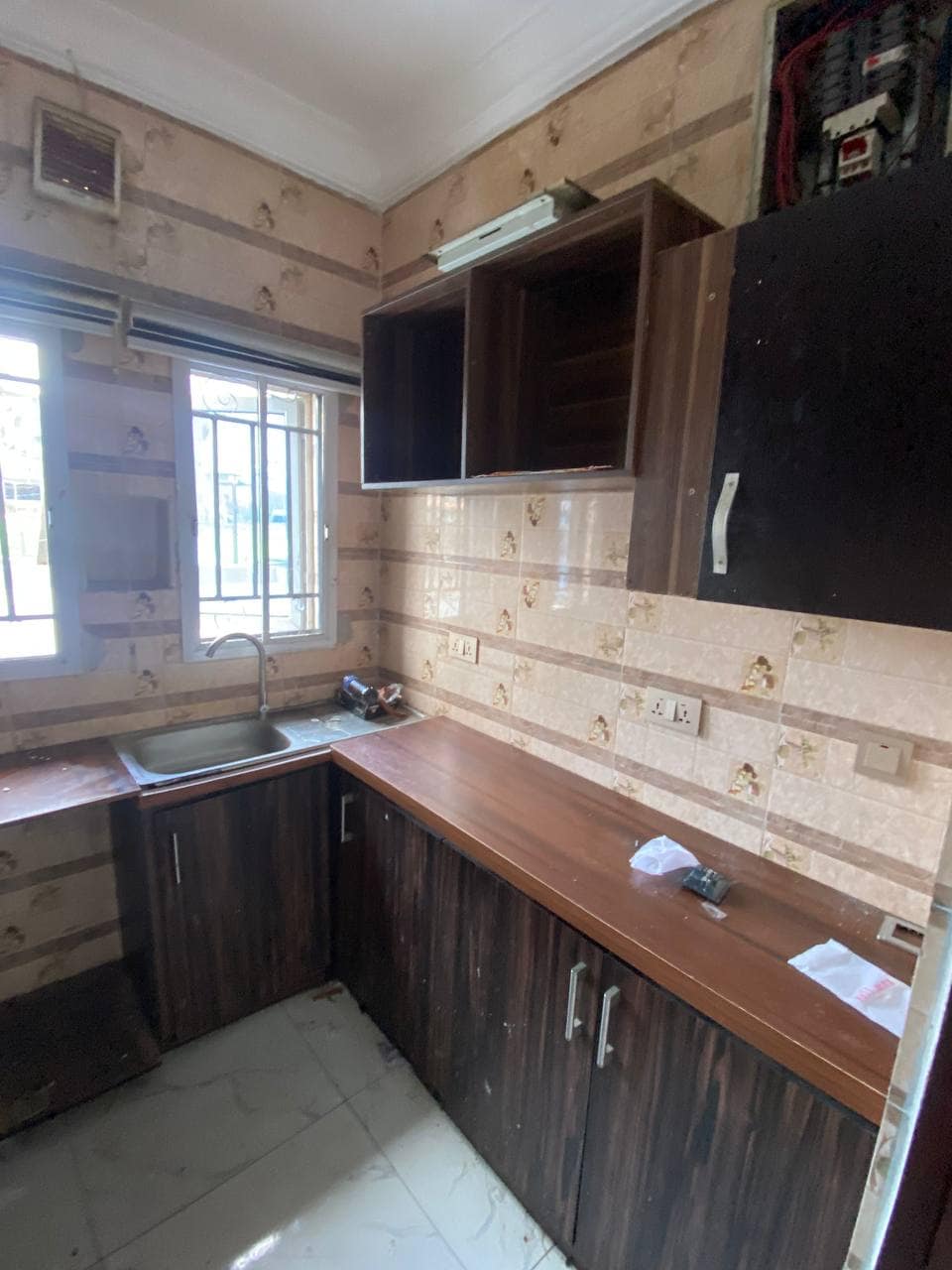 photo_5789789105729243950_y