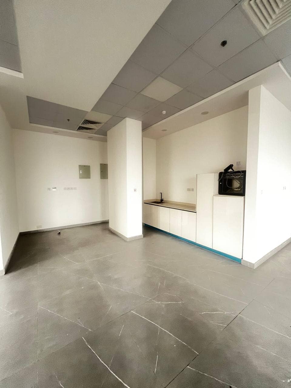 photo_5792040905542929376_y