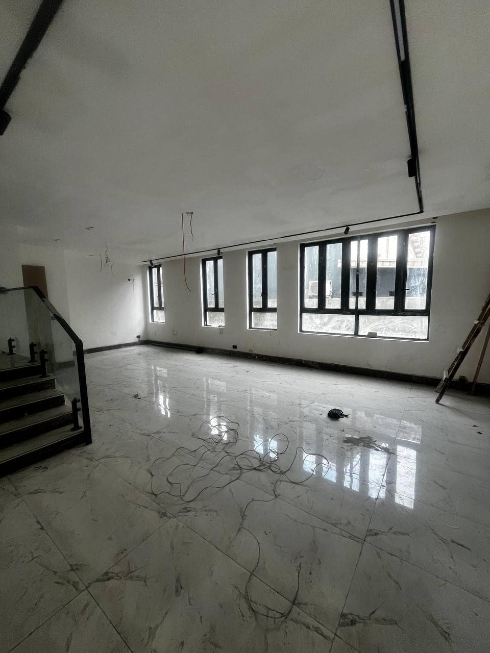 photo_5792040905542929439_y