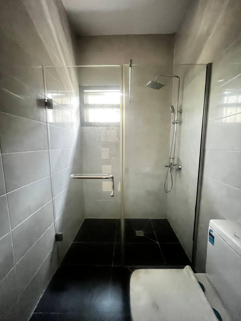 photo_5792040905542929583_y