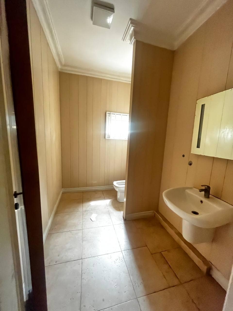 photo_5796211653794794337_y