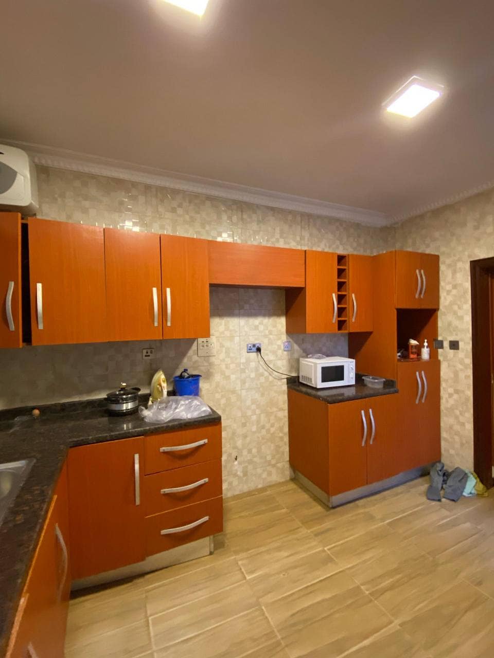 photo_5796211653794794481_y