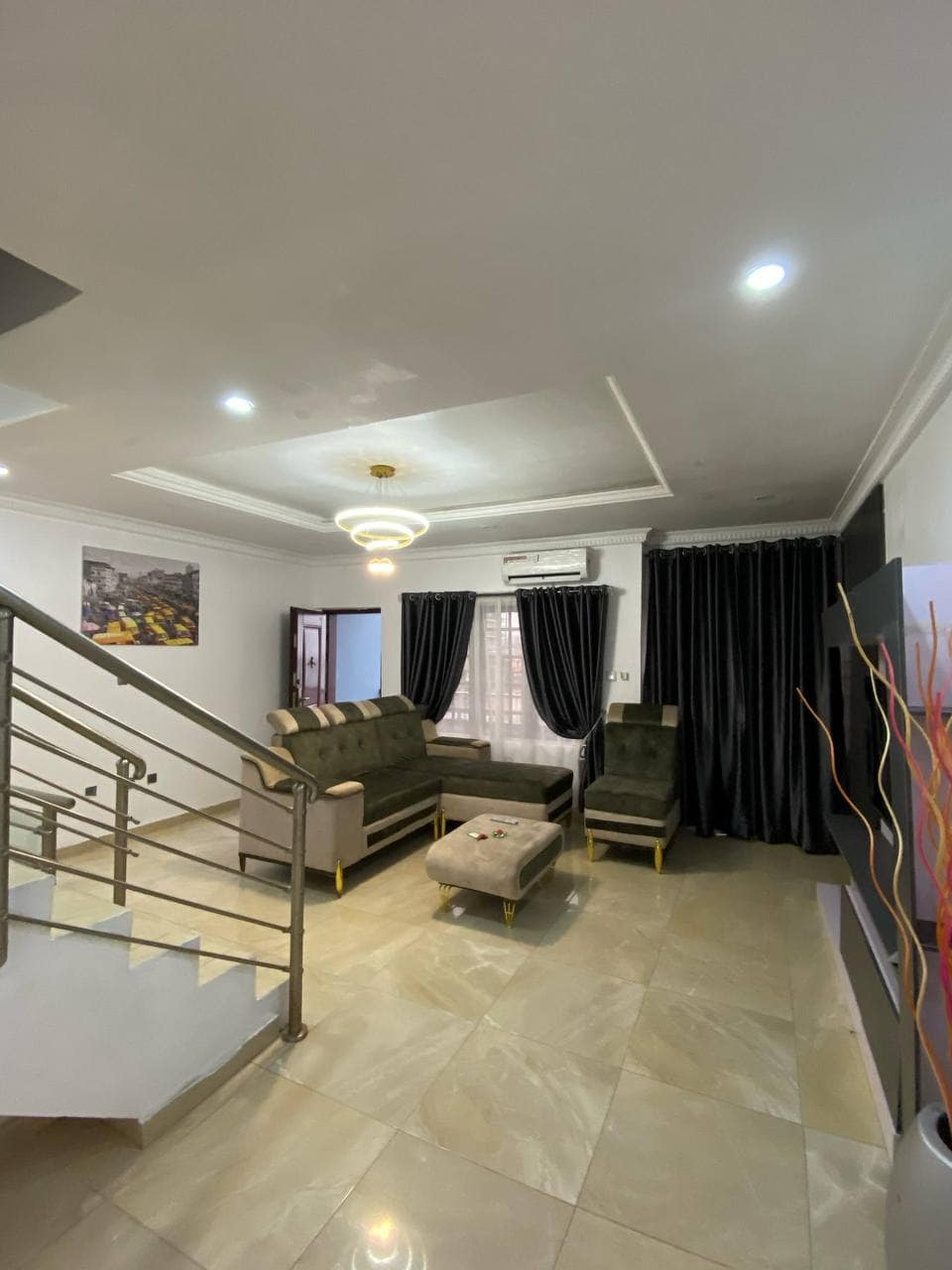 photo_5796211653794794486_y