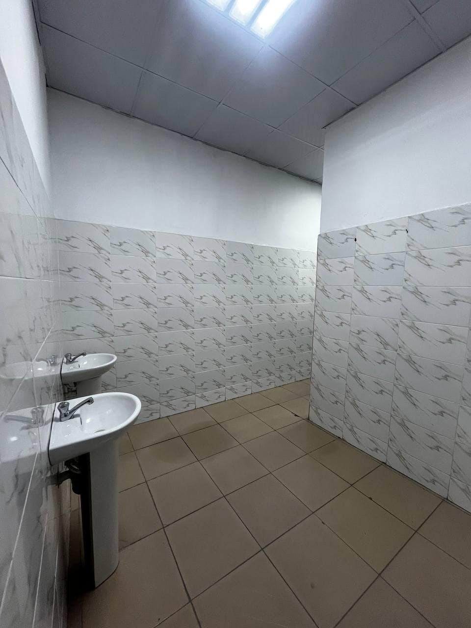 photo_5809935556069231438_y