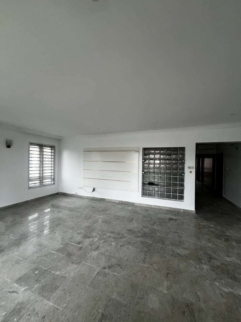 photo_5809935556069231493_y