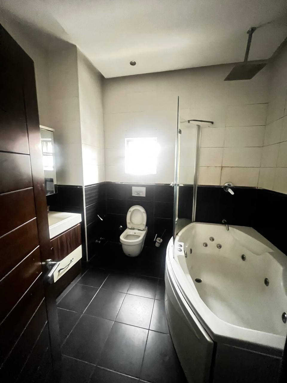 photo_5809935556069231505_y