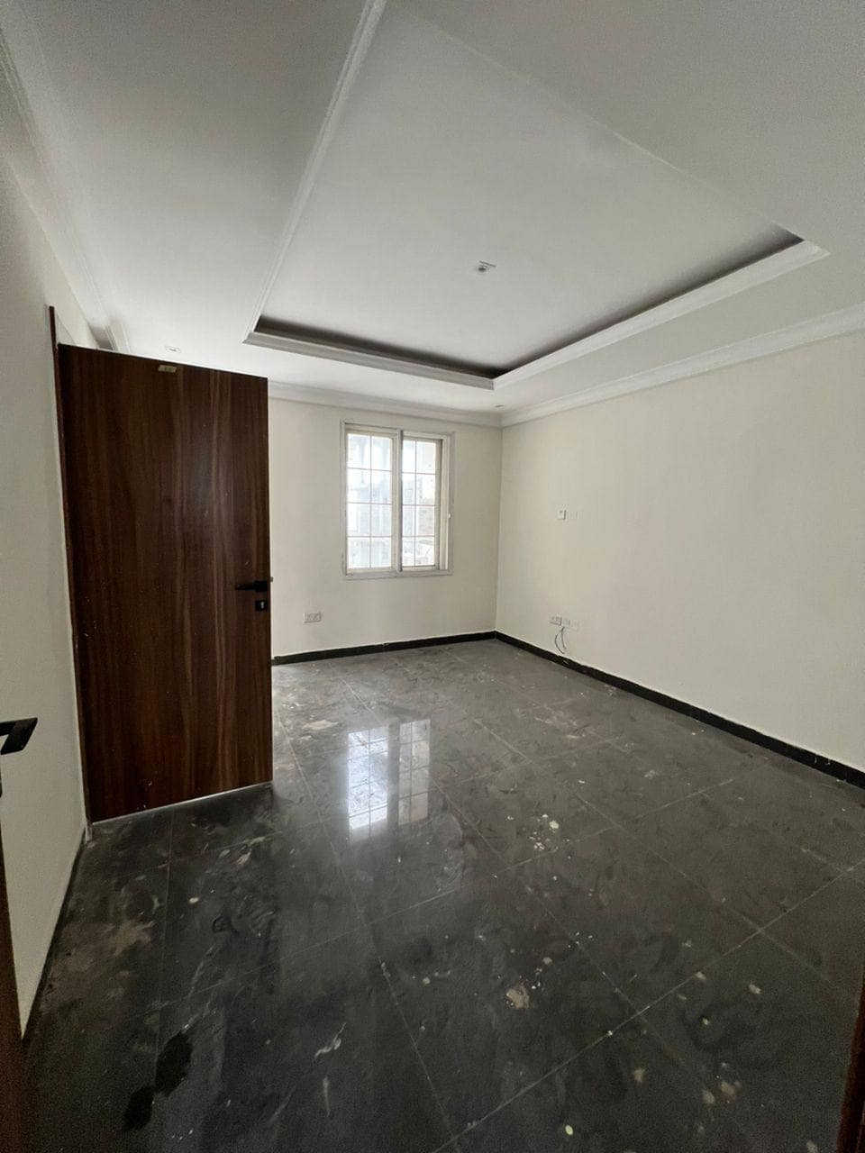 photo_5816537547868408980_y