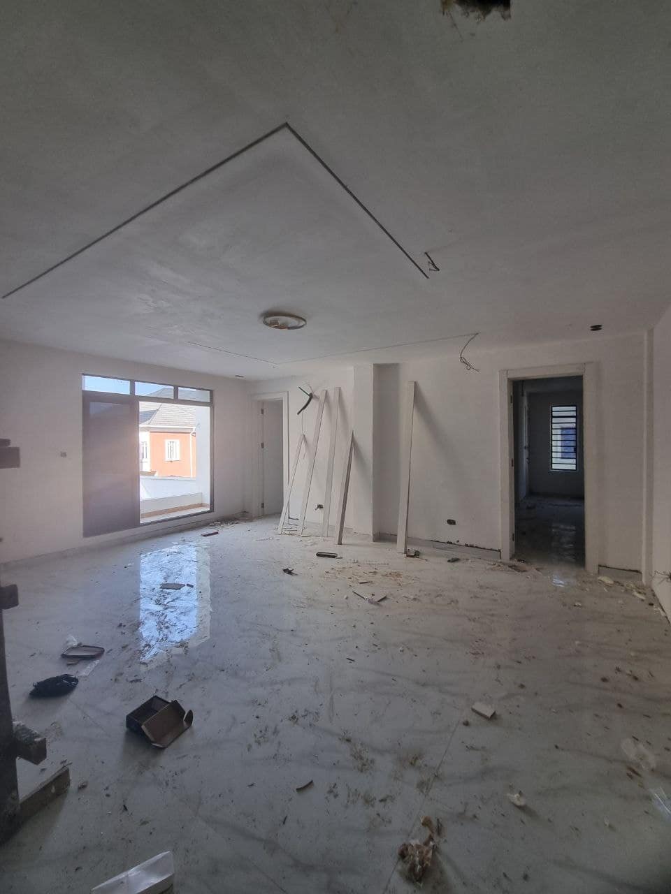 photo_5816537547868409140_y