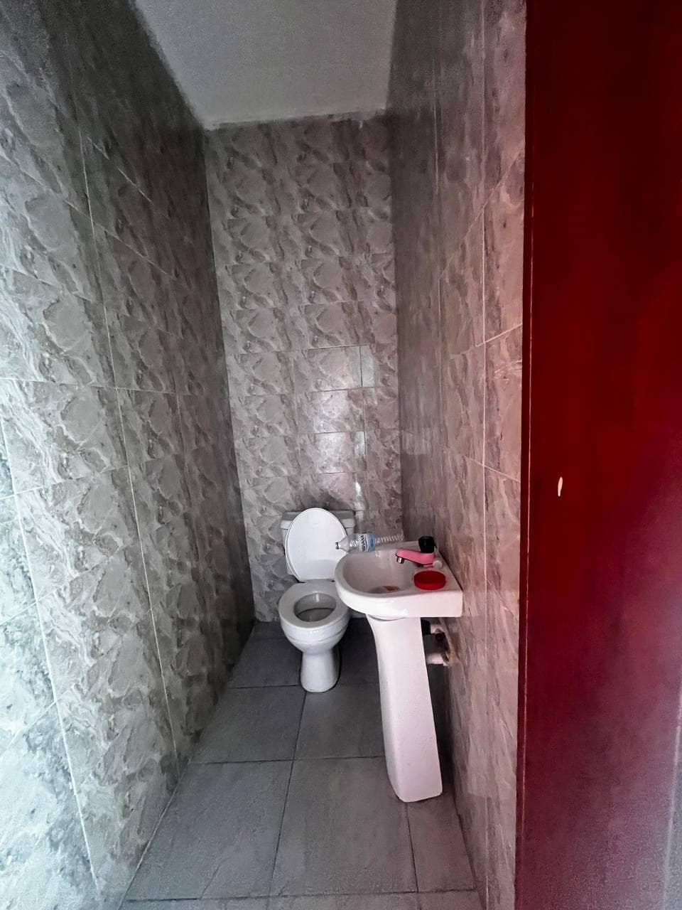 photo_5834896273906011437_y