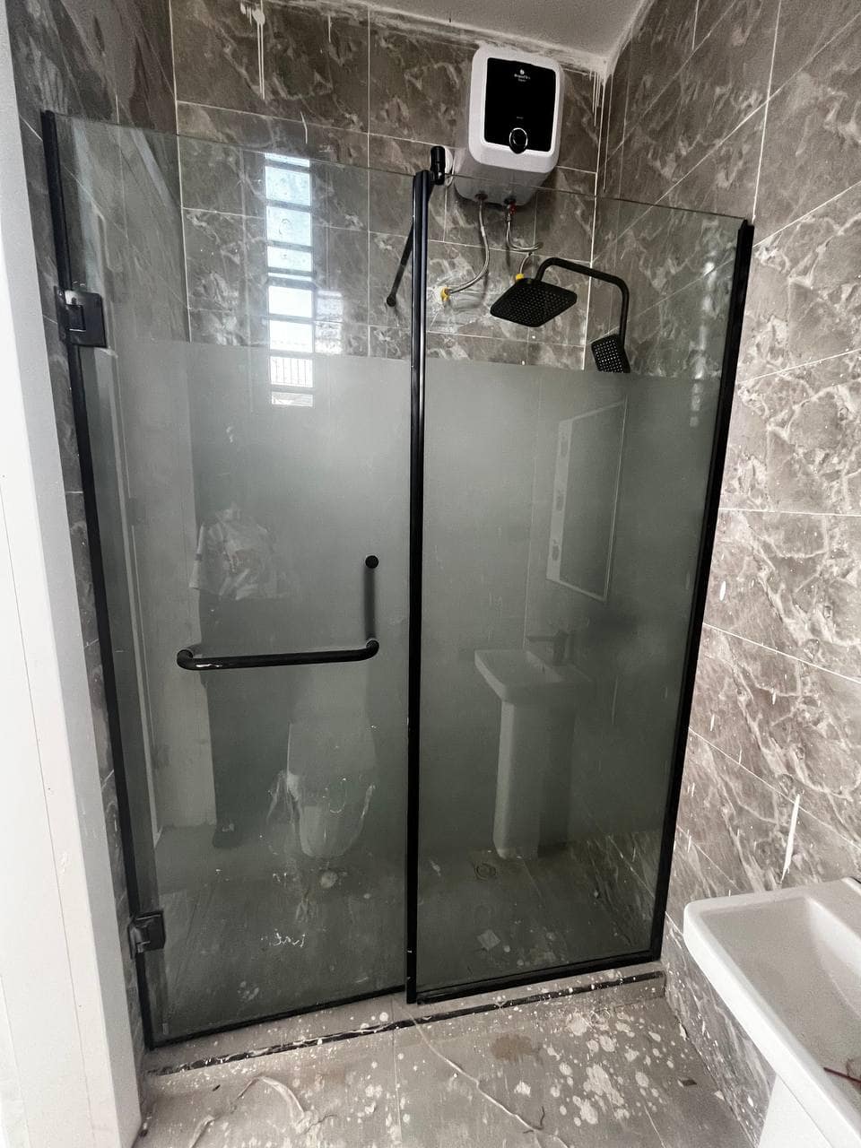 photo_5854848523004743208_y