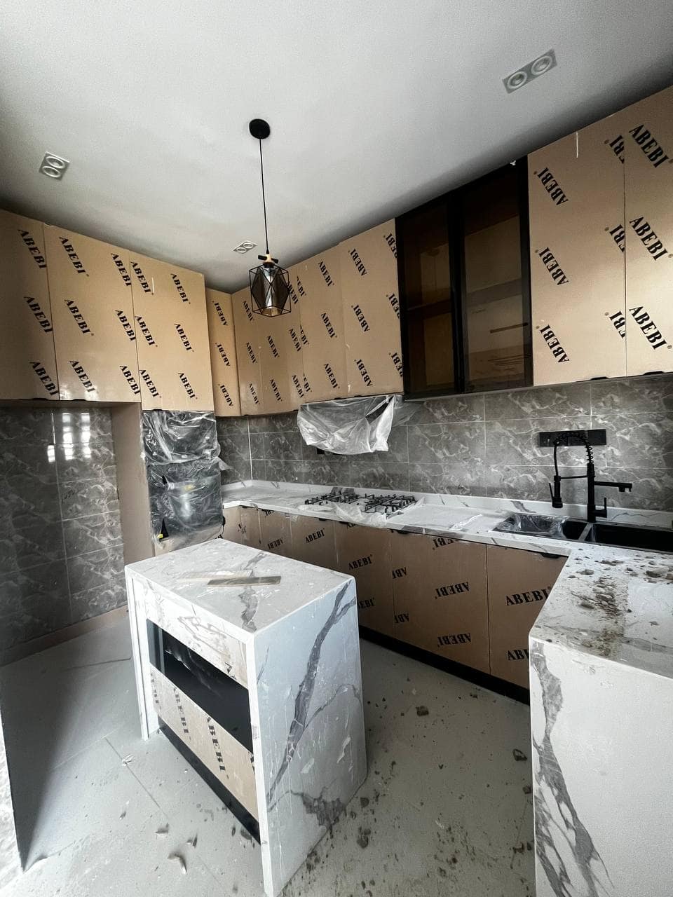 photo_5854848523004743211_y