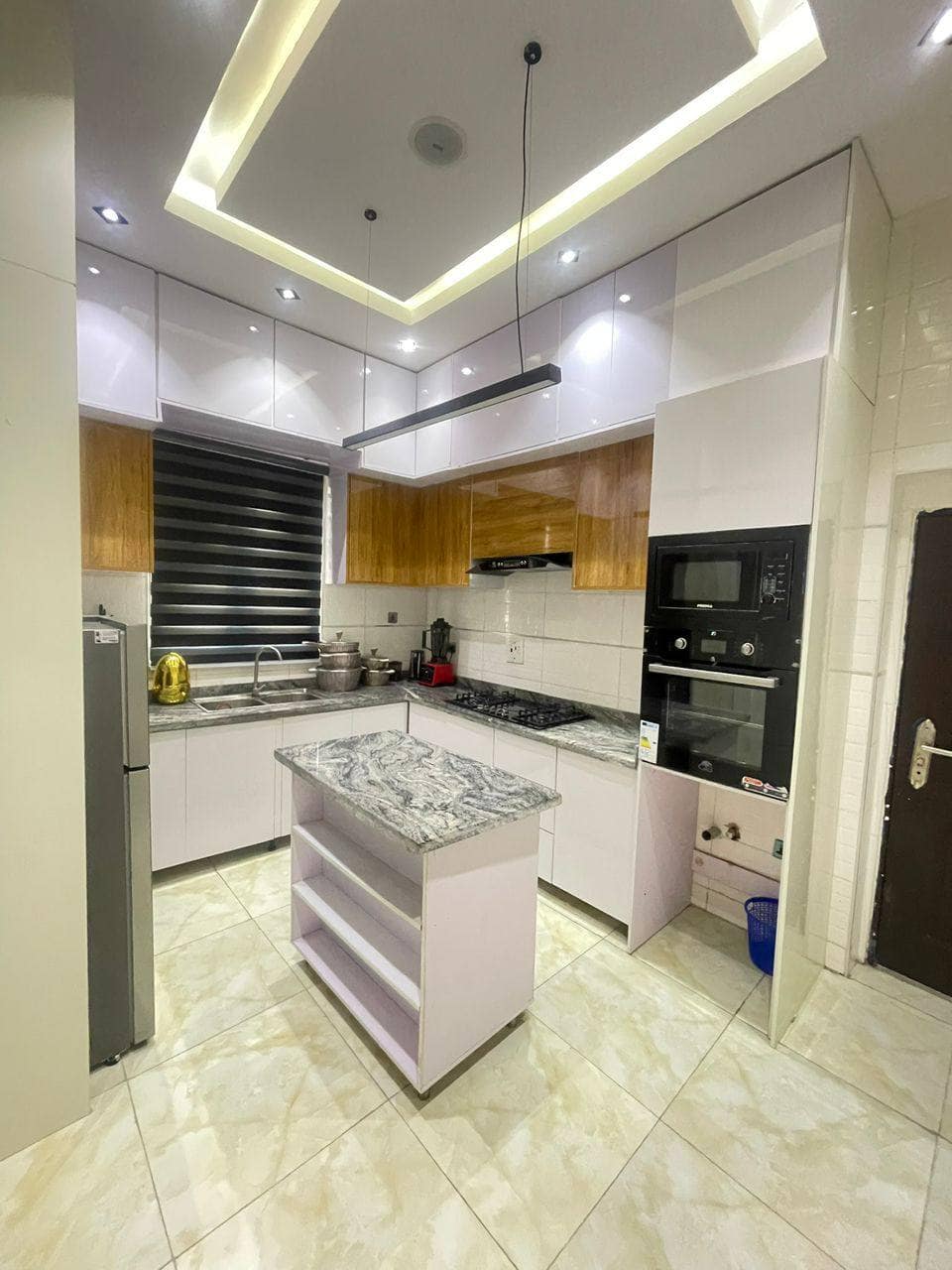 photo_5854848523004743232_y