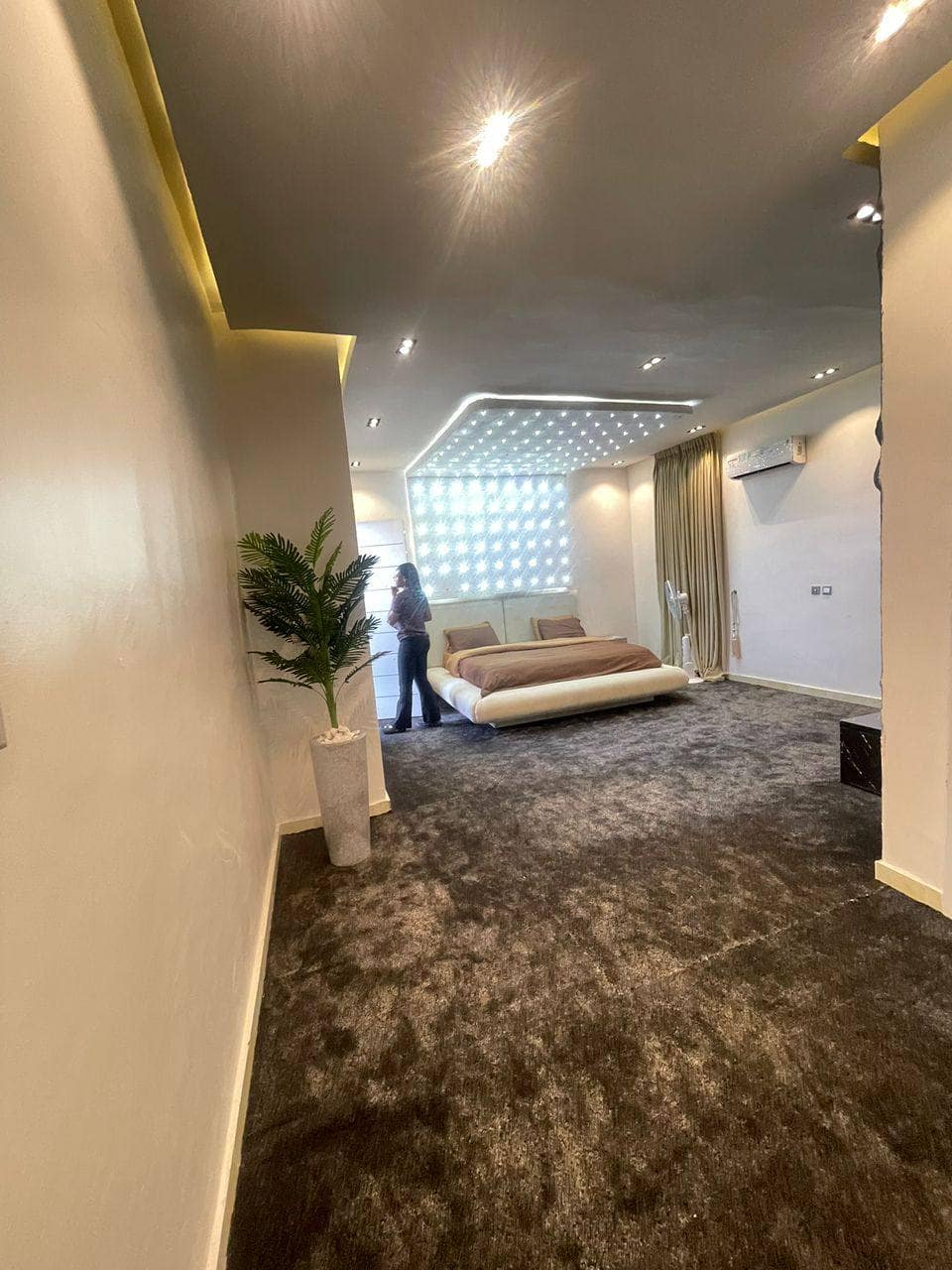 photo_5854848523004743235_y