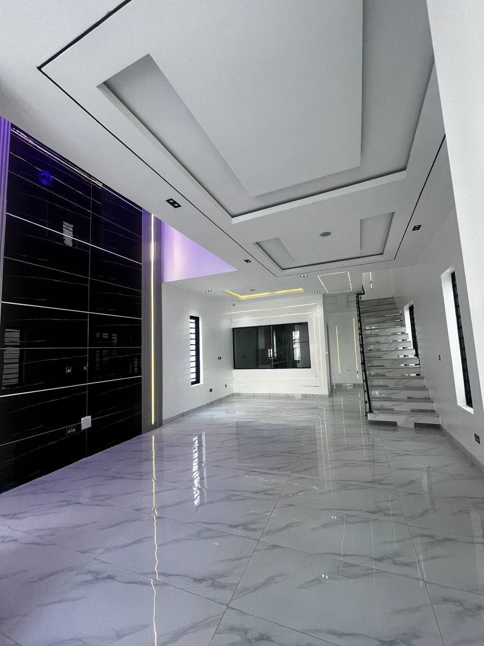 photo_5854848523004743297_y