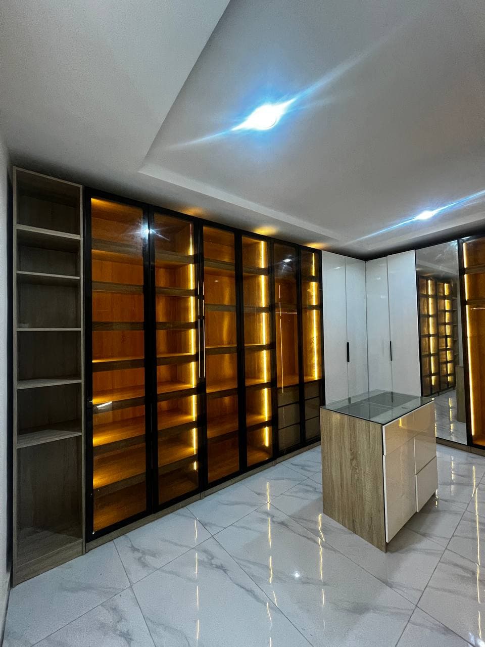 photo_5854848523004743304_y