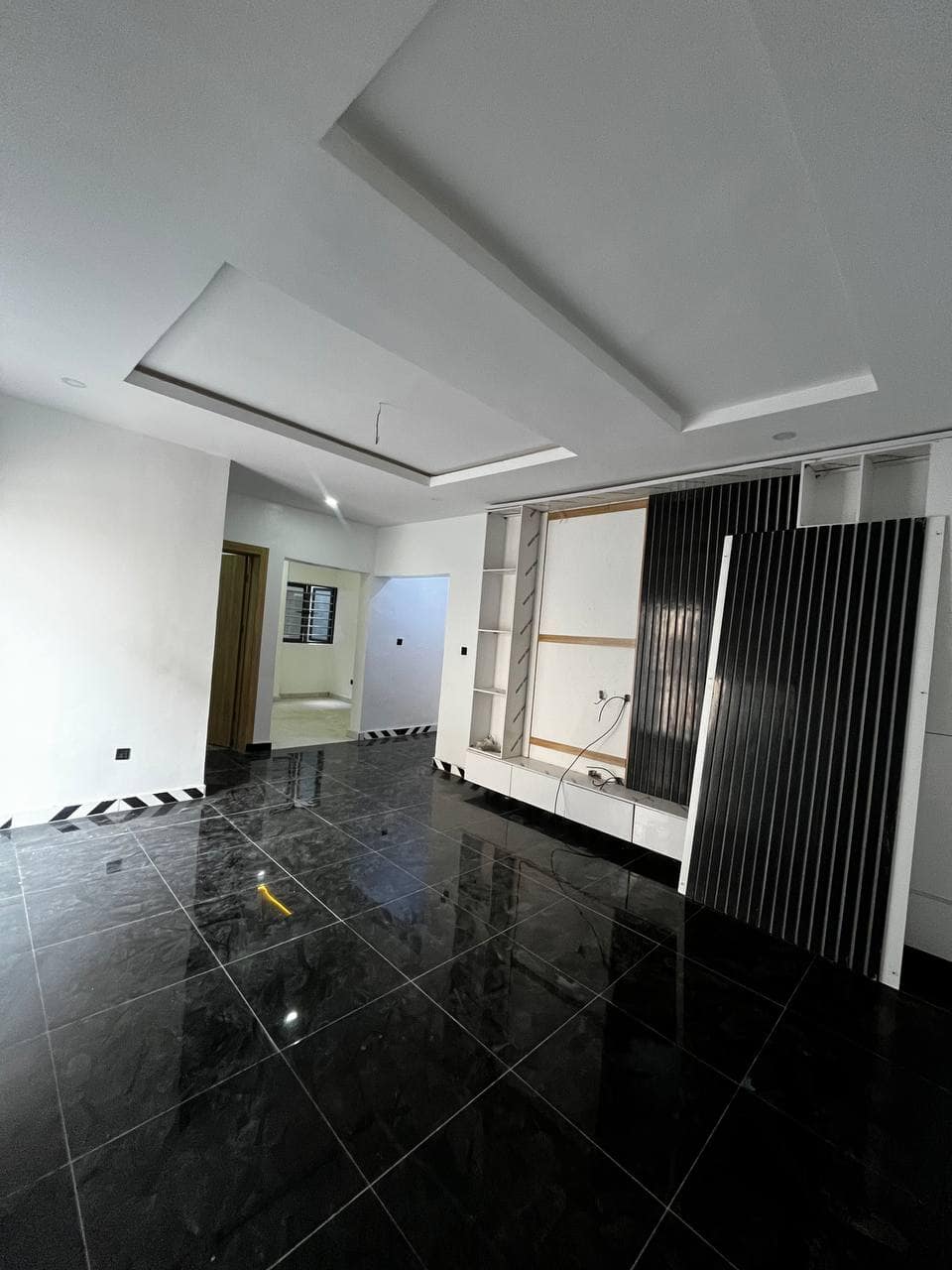 photo_5868738262556413259_y