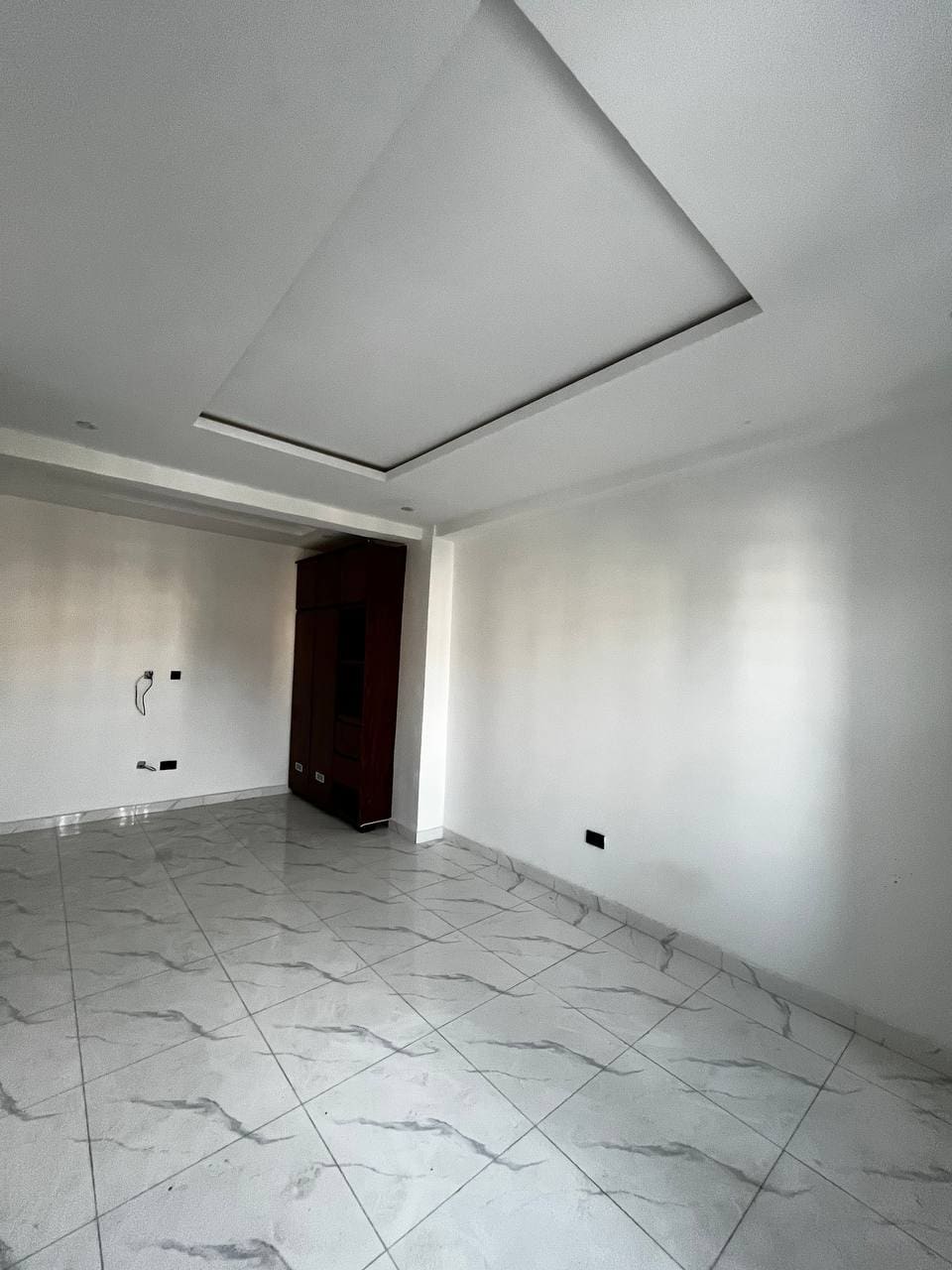 photo_5868738262556413271_y