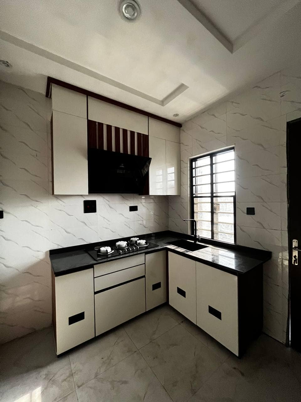 photo_5868738262556413279_y