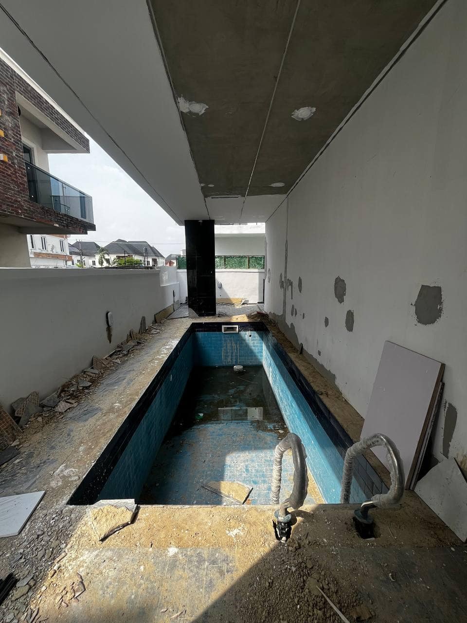 photo_5875194908367326112_y