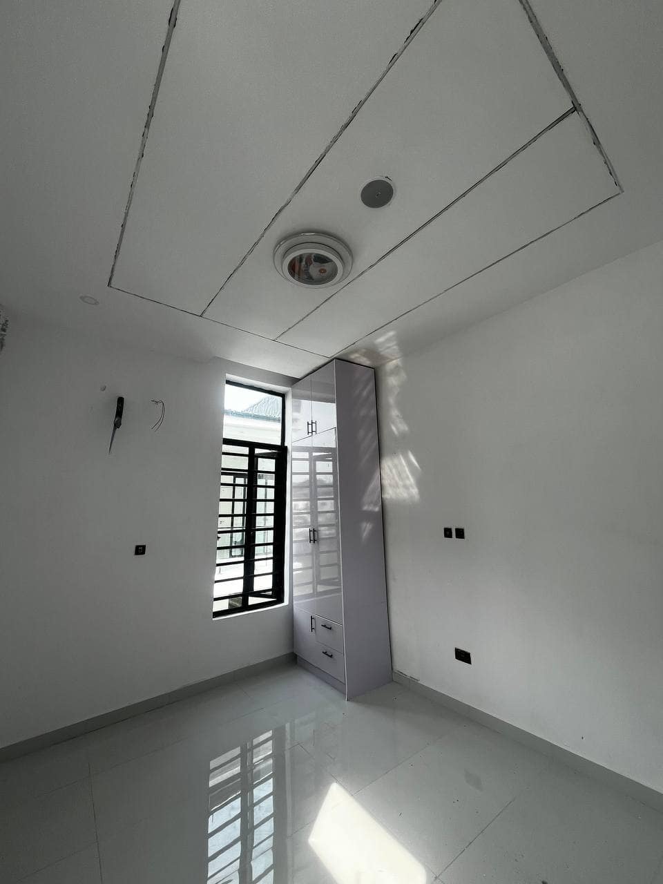 photo_5875194908367326119_y