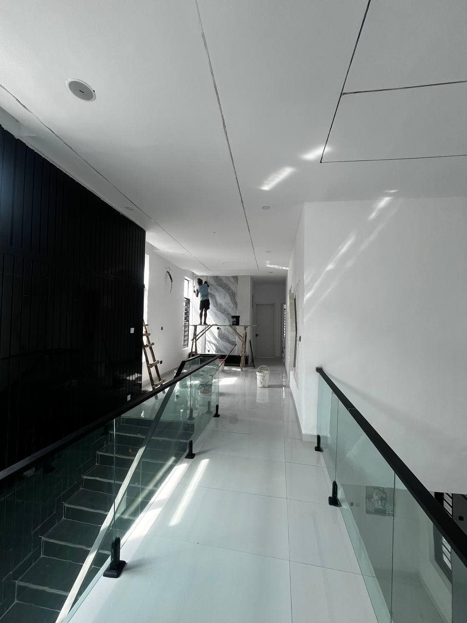 photo_5875194908367326122_y