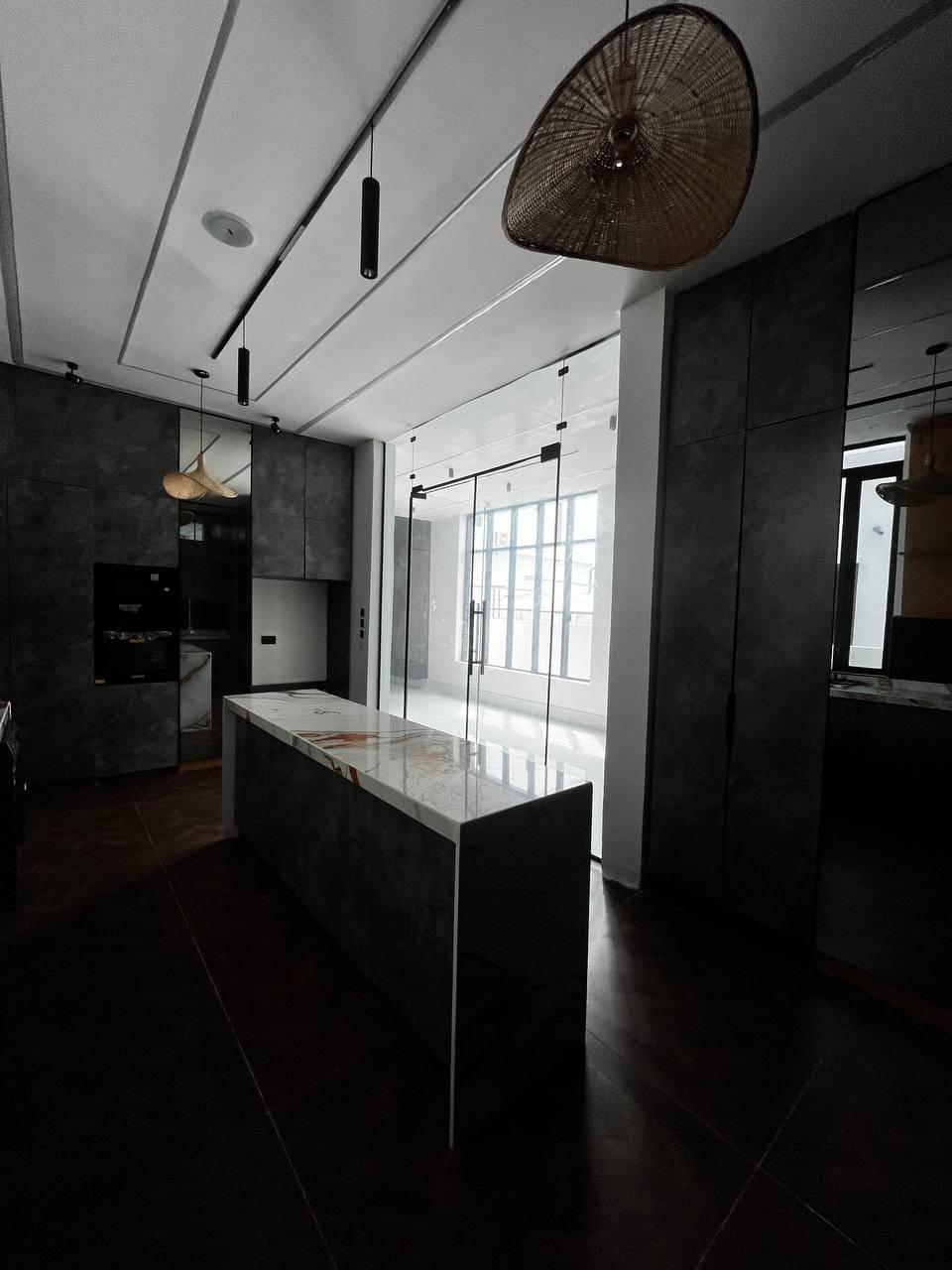 photo_5875194908367326133_y