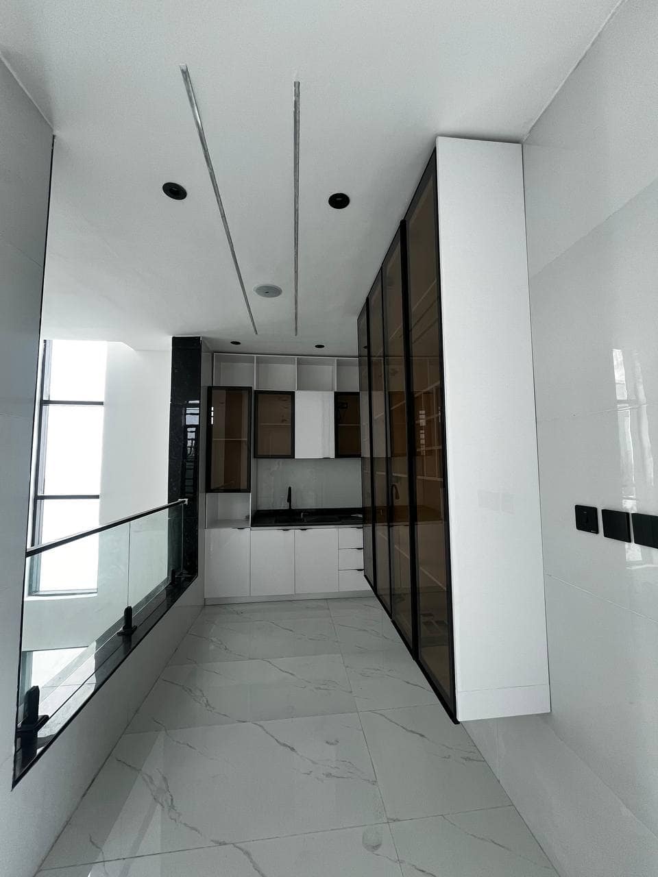 photo_5875194908367326186_y